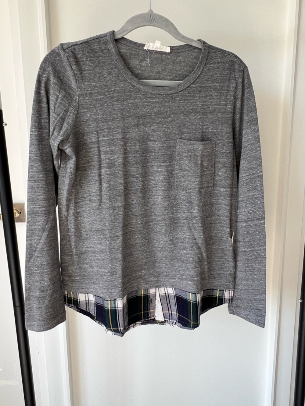 Gray Long-Sleeve Layered Hem Top with Plaid Trim